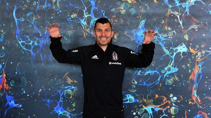 Medel: “kendimi Ön Liberoda Daha İyi Hissediyorum” G4