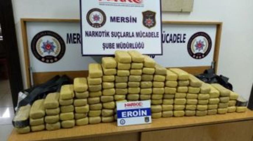 Domates Y&uuml;kl&uuml; Tırda 57 Kilo Eroin Ele Ge&ccedil;irildi