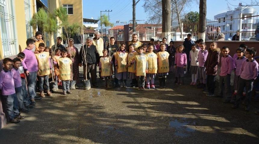 Bağarası&rsquo;nda &lsquo;senin De Ağacın Olsun&rsquo; Kampanyası