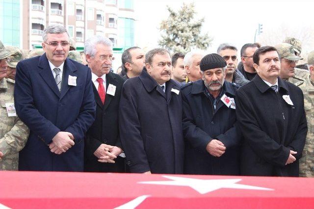 Şehit Er Adem Akpınar, Erzincan’da Son Yolculuğuna Uğurlandı