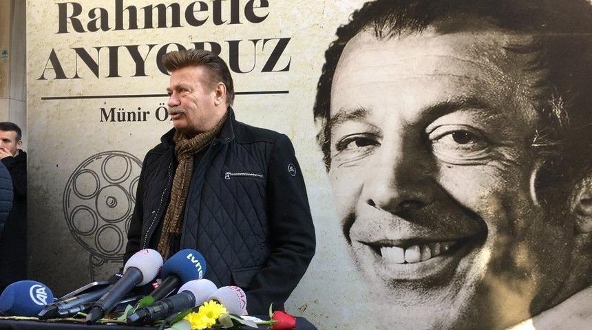 Milli Eğitim Bakanı İsmet Yılmaz&rsquo;dan M&uuml;nir &Ouml;zkul&rsquo;un Ailesine Taziye Ziyareti
