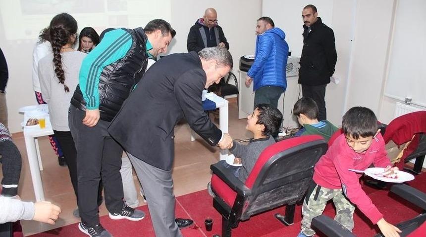 Ağrı Gen&ccedil;lik Merkezinde 2017 Yılı Değerlendirme Toplantısı Yapıldı