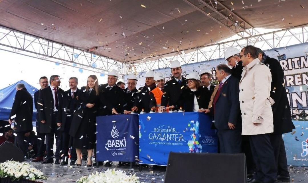 Başbakan Yardımcısı Şimşek: "&uuml;lkemizi &Ccedil;ok Daha G&uuml;&ccedil;l&uuml; Bir Şekilde Hem B&ouml;lgesinde Ve Hem De D&uuml;nyada &Ouml;nemli Bir Akt&ouml;r Yapacağız"