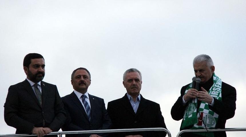 Başbakan Binali Yıldırım Kırşehirliler Tarafından Coşkuyla Karşılandı