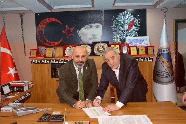 Tercan Belediyesi İle Hizmet-iş Sendikası Arasında Toplu İş S&ouml;zleşmesi İmzalandı 1