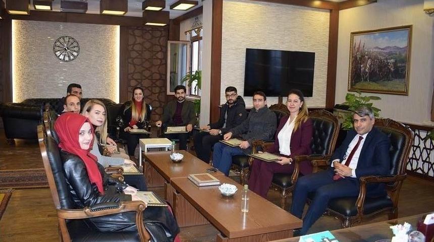 Kozluk’ta Başarılı Öğretmenlere Başarı Belgesi Verildi