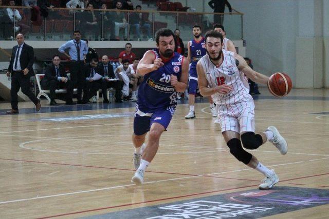 Türkiye Basketbol Ligi: Yalova Group Belediyespor: 101 - Karesi Spor: 68