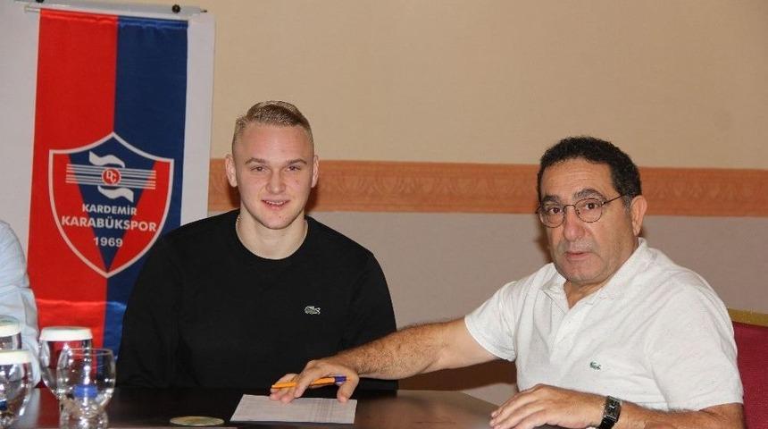 Karab&uuml;kspor İlk Transferini Yaptı