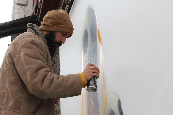 Şehri Grilikten Kurtarmanın Yolu Sokaklarını Boyamak G3