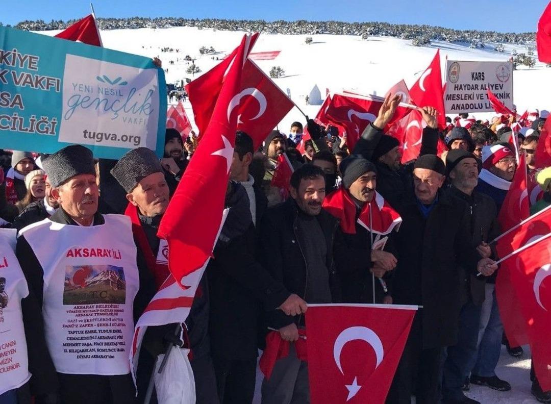 T&uuml;rkiye Şehitleri İ&ccedil;in Y&uuml;r&uuml;d&uuml;