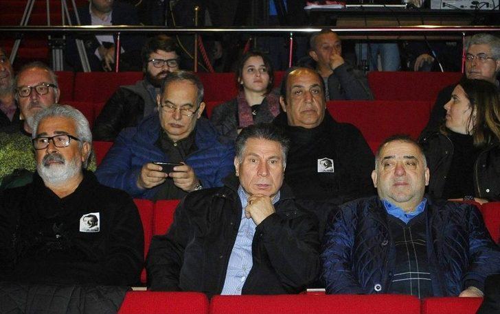 Münir Özkul İçin Muhsin Ertuğrul Sahnesi’nde Tören Düzenleniyor G3