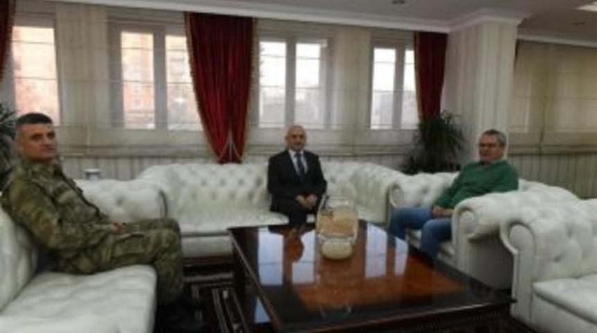 T&uuml;mgeneral G&uuml;ney&rsquo;dan Vali Deniz&rsquo;e Ziyaret