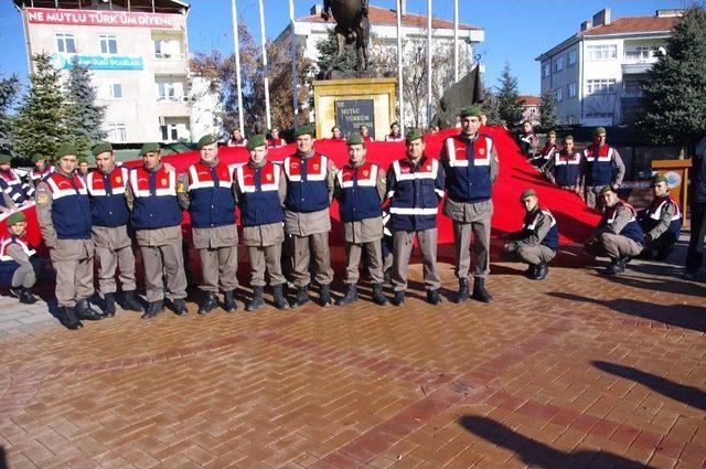 Sarıkamış Şehitlerini Anma Yürüyüşü Düzenlendi