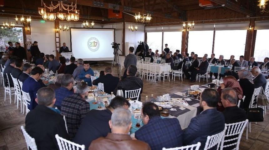 Başkan &Ccedil;elik, G&ouml;n&uuml;ll&uuml; K&uuml;lt&uuml;r Kuruluşlarının Temsilcileriyle Yapılan Toplantıda 2017&rsquo;de Yapılan Yatırımları Anlattı