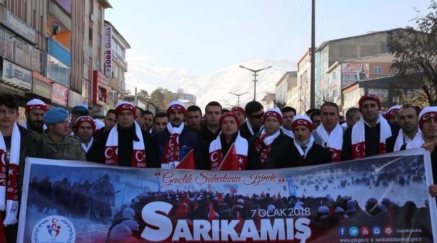 Muşlular &rsquo;sarıkamış Şehitleri&rsquo; İ&ccedil;in Y&uuml;r&uuml;d&uuml;