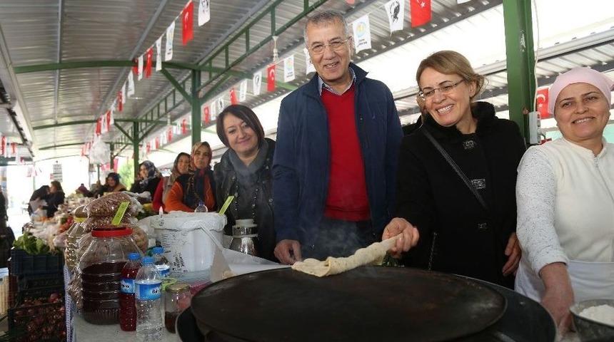 Tarhan, Kadın &Uuml;retici Pazarını Ziyaret Etti