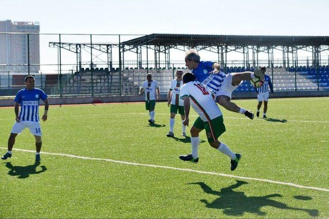 Diyarbakır’a 40 Yaş Üstü Futbol Turnuvası Başladı