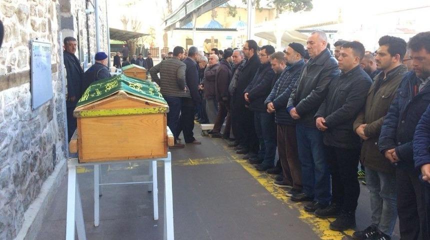 Silahlı Saldırıda Hayatını Kaybedenler Defnedildi