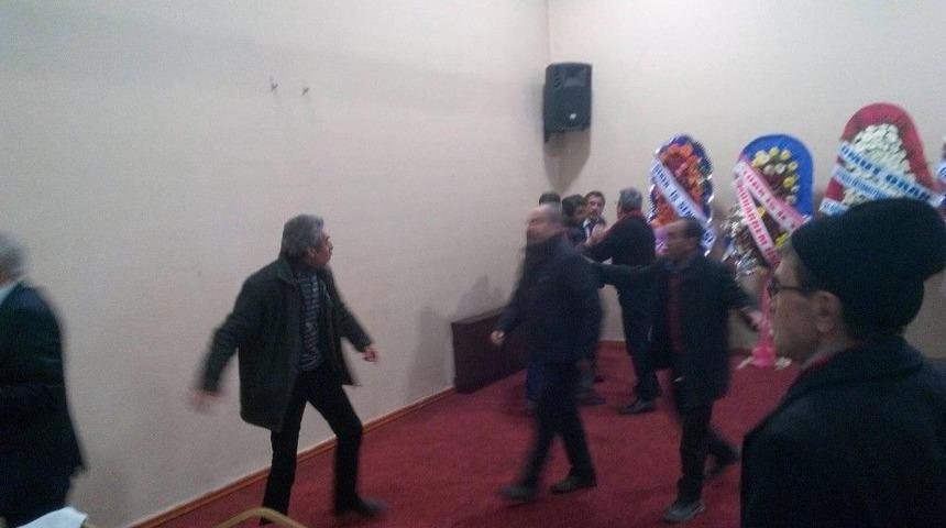 Chp Afyonkarahisar İl Kongresinde Gerginlik