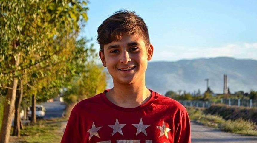 17 Yaşındaki &Ccedil;ocuk, Ge&ccedil;irdiği Kalp Krizi Sonucu Hayatını Kaybetti