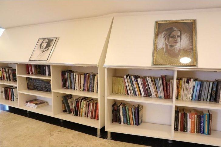 Gençler İçin “kitap Kafe” Açıldı G2