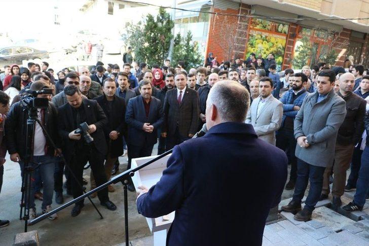 Gençler İçin “kitap Kafe” Açıldı G4