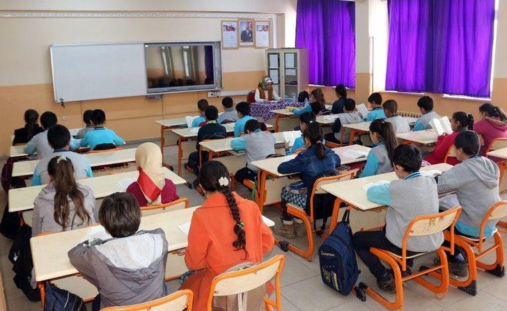 Ağrı’da “kitaplar Konuşuyor Geleceğimiz Aydınlanıyor” Projesi G3