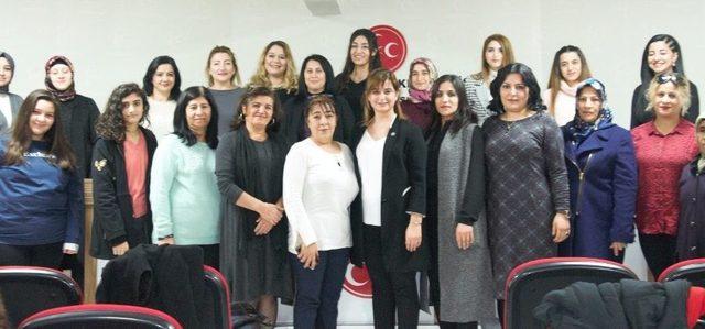 Mhp Kadın Kollarının Yeni Yönetimi Toplandı