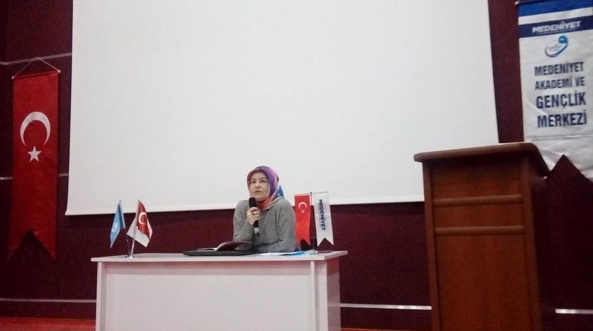 Batman&rsquo;da Aile Ve Hukuk Semineri Verildi