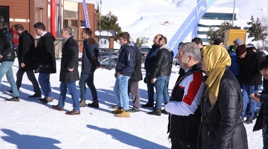 Başkan &Ccedil;elik, "kayseri&rsquo;yi Tanıtıyor, Ekonomiyi B&uuml;y&uuml;t&uuml;yoruz"