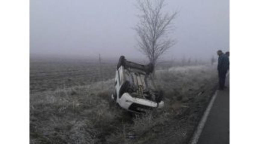 Kulu&rsquo;da Kontrolden &Ccedil;ıkan Otomobil Şarampole Yuvarlandı