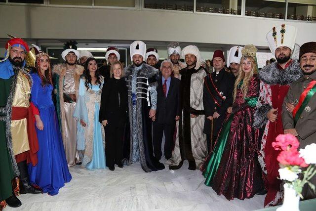 Osmanlı Saray Esvapları Hipodromda Sergilendi 3