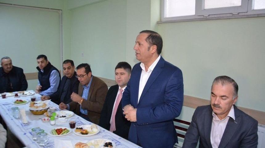 Başkan Toltar&rsquo;dan Sakaryalılar Derneği&rsquo;ne Ziyaret