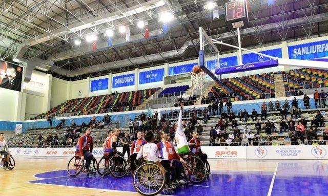 Şanlıurfa Engelliler Basketbol Takımı Potada Liderliğini Sürdürüyor