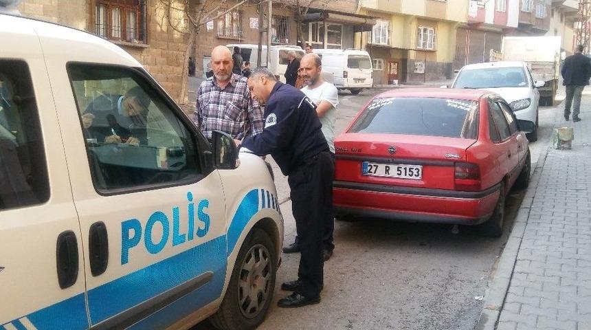 Gaziantep&rsquo;te Bı&ccedil;aklı Kavga: 1 Yaralı