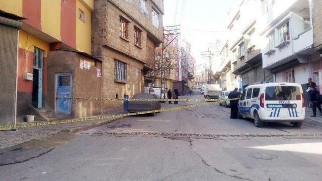 Gaziantep’te Bıçaklı Kavga: 1 Yaralı