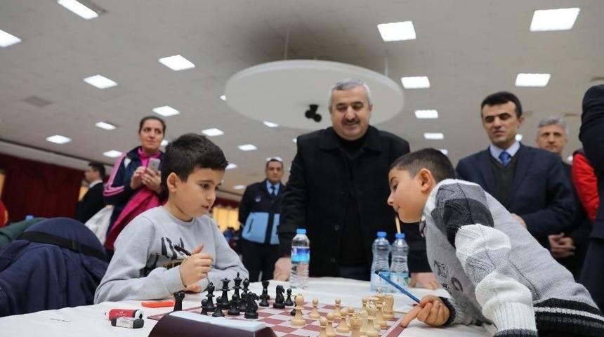 K&ouml;rfez&rsquo;de Satran&ccedil; Heyecanı Yaşandı