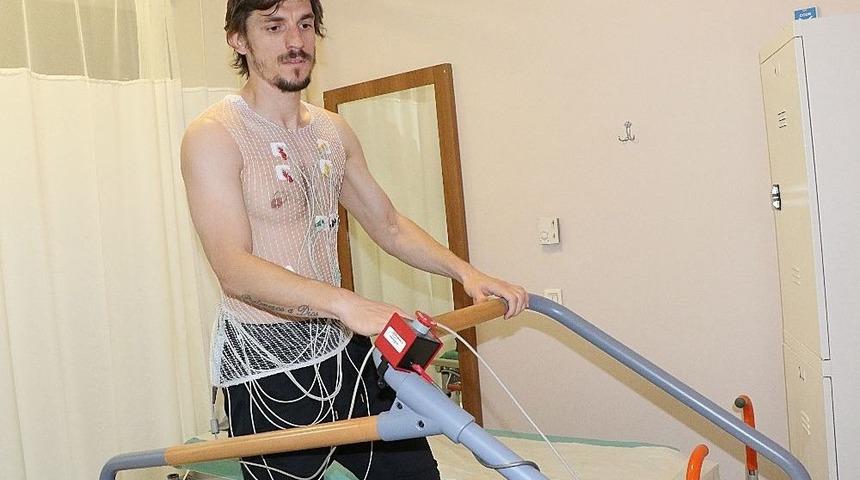 Karab&uuml;kspor&rsquo;a &Ccedil;ifte Forvet