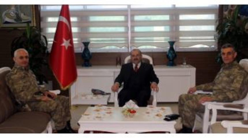 T&uuml;mgeneral G&uuml;ney&rsquo;den Vali Ustaoğlu&rsquo;na Ziyaret