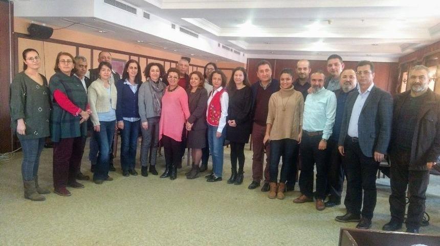 Mersin&rsquo;deki Avukatlar İş Hukukunda Uzman Arabuluculuk Sertifikası Aldı