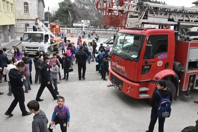 Okulda Yangın Paniği