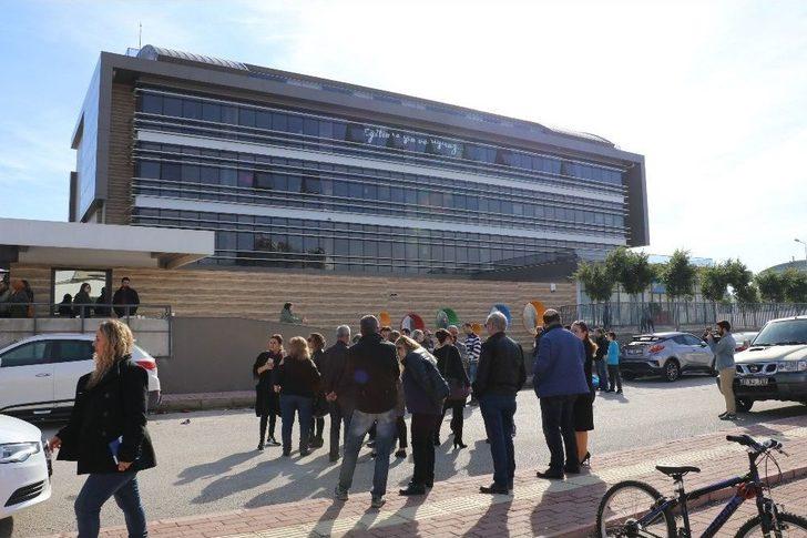 Antalya’da Özel Okula Haciz İddiası Velileri Ayaklandırdı G4