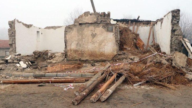 Dağıtım İznindeyken Göçük Altında Ölen Asker Defnedildi G4