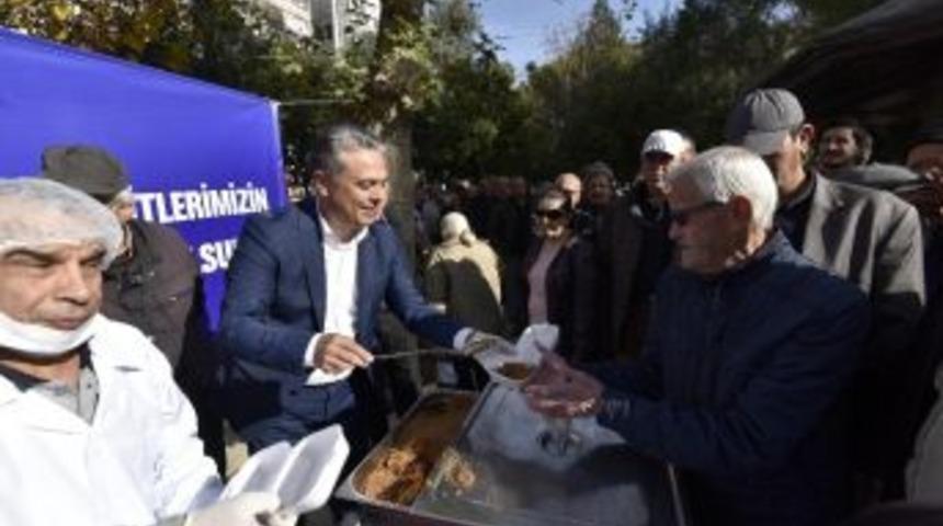 Antalya&rsquo;da Sarıkamış Şehitleri Anısına Helva Dağıtıldı