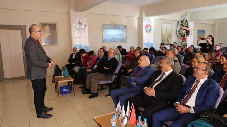 Burhaniye’de Eskimeyen Değerler Ödüllendirildi