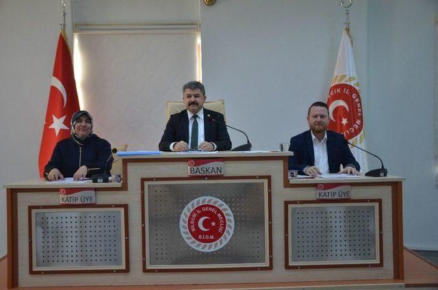 İl Genel Meclis Başkanı Ak Parti&rsquo;den &lsquo;ge&ccedil;ici İhra&ccedil;&rsquo; Edildi, Komisyon &Uuml;yelikleri D&uuml;ş&uuml;r&uuml;ld&uuml; 1