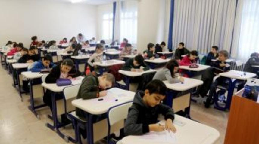 İhlas&rsquo;a Ge&ccedil;iş Sınavı Yapıldı