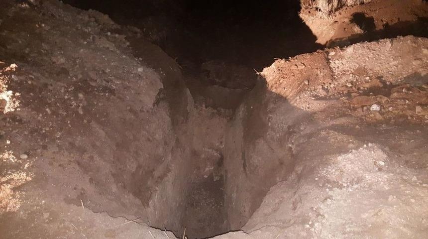 Ka&ccedil;ak Kazı Yapanlar Jandarmaya Yakalandı