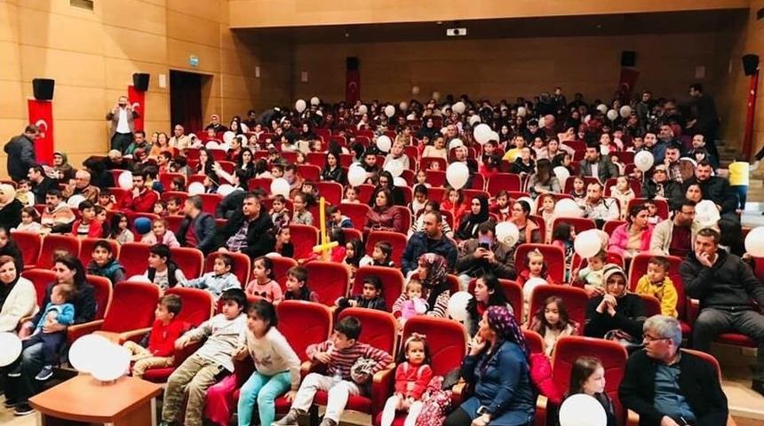 Kozan Eğitim Bir Sen&rsquo;den &Ccedil;ocuklara Tiyatro Etkinliği
