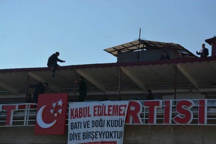 İntihar Etmek İçin Çıktığı Çatıda Baygınlık Geçirdi G3